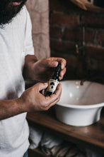 Load image into Gallery viewer, Manly Man Premium Beard Oil - 30ml